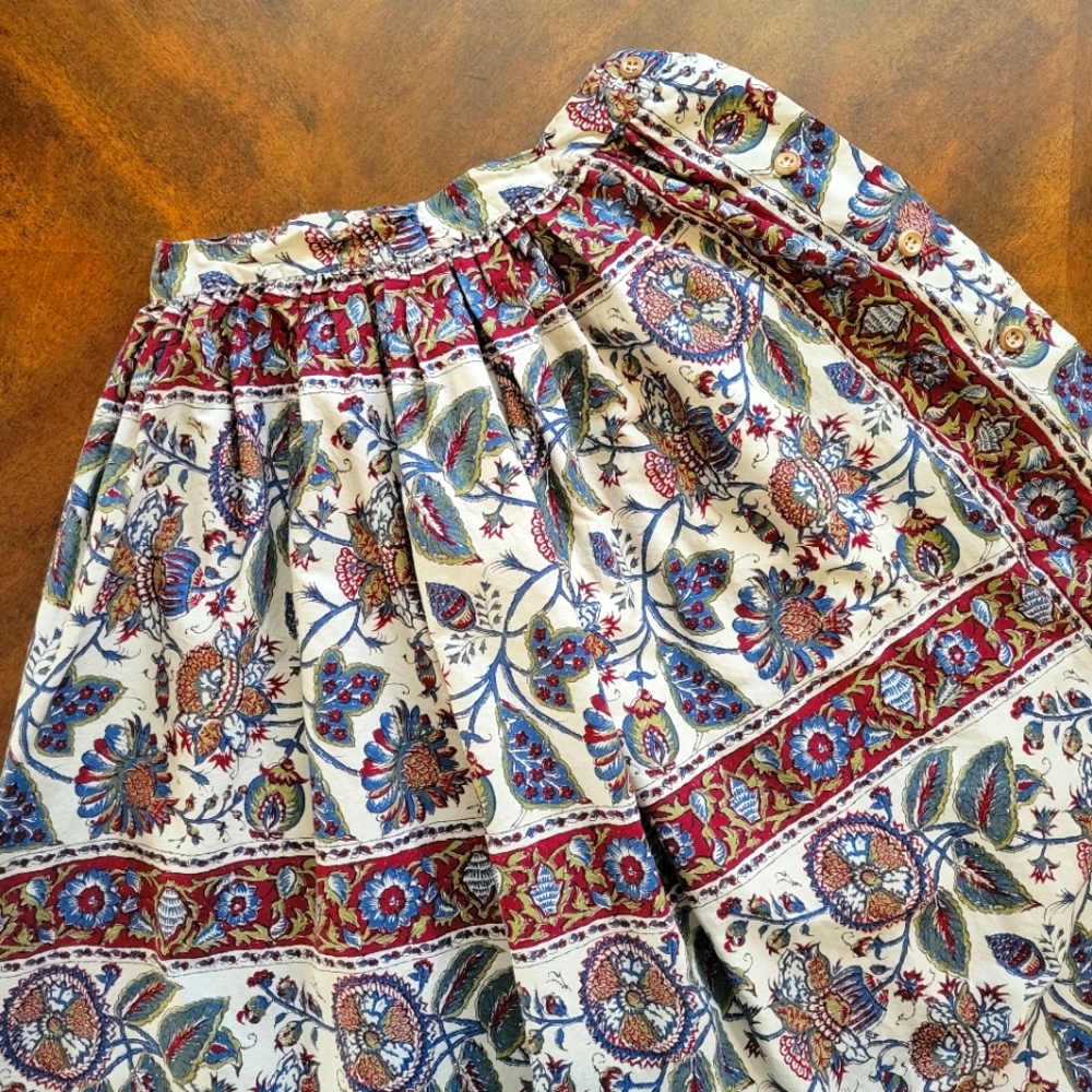 Vintage 1960s Floral Folk Cotton Midi Skirt with Wooden Buttons